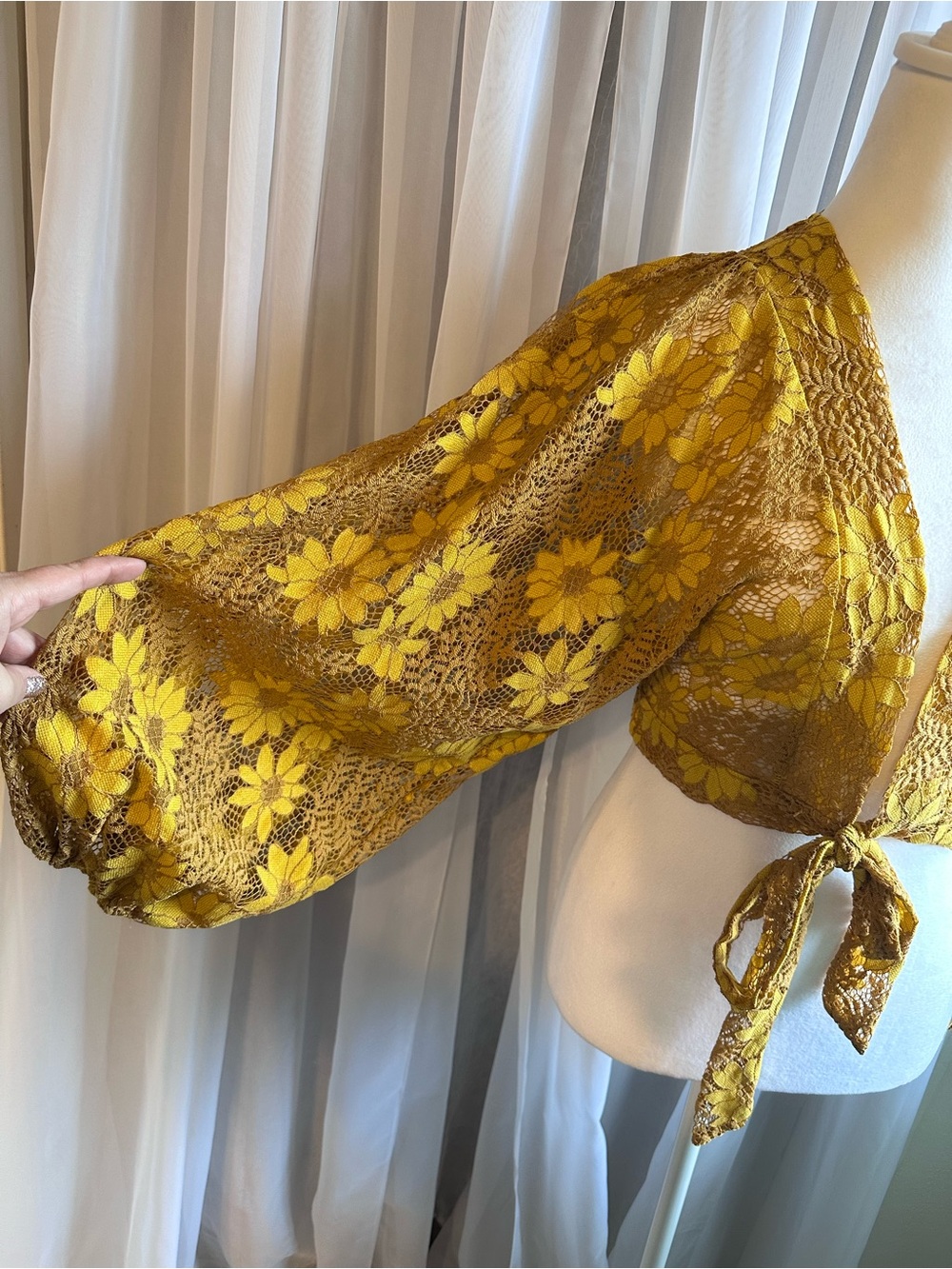 Hyfve Goldenrod Sheer Floral Cropped Lace Boho Tie-Front Top Shrug Size XS - Picture 2 of 13